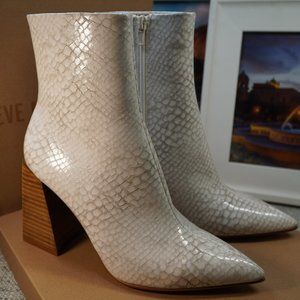 Steve Madden Women's Envied Block-Heel Booties - White/Grey Snake 8M